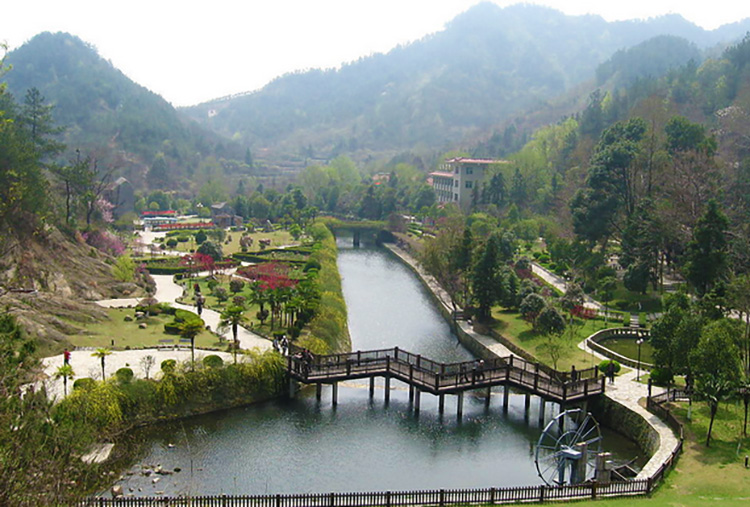 武漢黃陂木蘭天池拓展基地